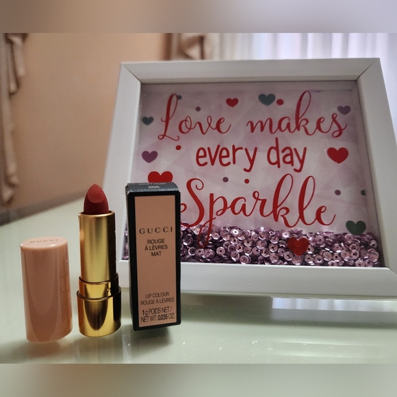 2/$20✨️Gucci Lipstick✨️ - Picture 1 of 3